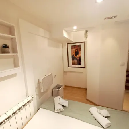 Alex Apartment *